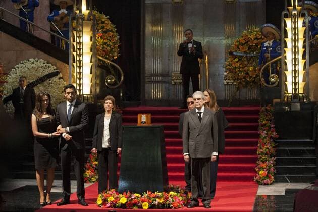 September 5, 2016 - Mexico, Distrito Federal, MEXICO - The urn containing the ashes of music legend Juan Gabriel was on display at Mexico City s Palacio de Bellas Artes, where family and fans gathered on Monday September 5, 2016. Juan Gabriel died a week ago in his home in Santa Monica, California. Ivan, son of Juan Gabriel (Second Left) stands guard. Mexico MEXICO - ZUMAp124
