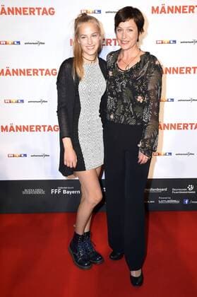 Jule Ronstedt mit Tochter Helene bei der Premiere des Kinofilms Männertag im Mathäser Filmpalast. München, 05.09.2016 Foto:xP.xSchönbergerx xFuturexImage