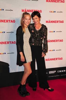 Jule Ronstedt mit Tochter Helene bei der Film Premiere von Männertag am 5.09.2016 in München Maennertag Kinopremiere in Muenchen, 2016 