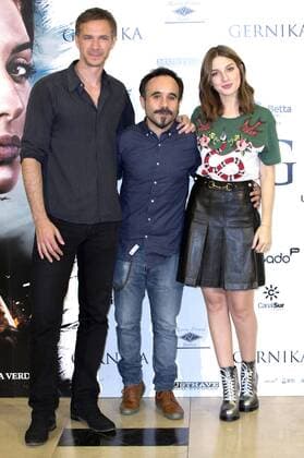 James D Arcy, Koldo Serra und Maria Valverde beim Photocall zum Kinofilm Gernika im Cine Palafox. Madrid, 05.09.2016 James D Arcy, Koldo Serra, Maria Valverde  Foto:xDyDxFotografosx xFuturexImage