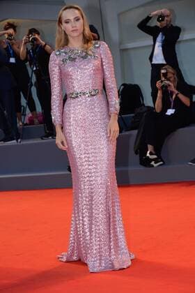 Filmfestspiele Venedig - The Bad Batch Filmpremiere 211074 Degun Starface 2016-09-06 venise Italie Mostra 2016. 73nd Venice International Film Festival. Red Carpet of The bad batch the movie. Suki Waterhouse (actress). Waterhouse, Suki  Copyright: xDegunx xStarfacex STAR_211074_002