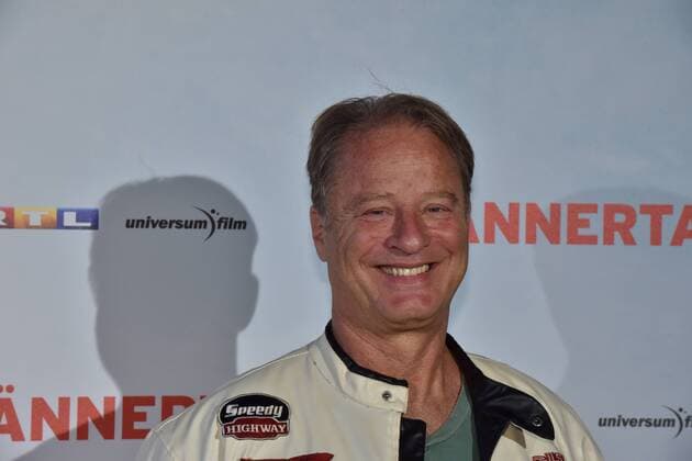 Tom Gerhardt posiert am 06.09.2016 in Köln bei der Premiere des Films Männertag auf dem roten Teppich.