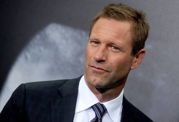 Aaron Eckhart arrives on the red carpet at the Sully New York Premiere at Alice Tully Hall on September 6, 2016 in New York City.  NYP201609063121 DENNISxVANxTINE