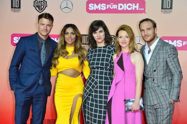 Weltpremiere SMS fuer Dich Friedrich Muecke, Enissa Amani, Nora Tschirner, Karoline Herfurth, Frederick Lau Ankunft zur Weltpremiere SMS fuer Dich im CineStar im Sony Center in Berlin am 06.09.2016