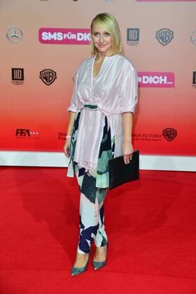 Weltpremiere SMS fuer Dich Anna Maria Muehe Ankunft zur Weltpremiere SMS fuer Dich im CineStar im Sony Center in Berlin am 06.09.2016