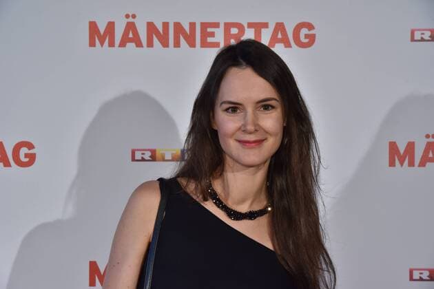 Schauspielerin Rosalie Wolff posiert am 06.09.2016 in Köln bei der Premiere des Films Männertag auf dem roten Teppich.