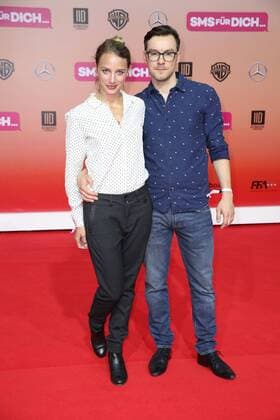 Jytte-Merle Böhrnsen und ihr Ehemann Tobias Wiemann bei der SMS für Dich Filmpremiere am 06.09.2016 in Berlin SMS fuer Dich Kinopremiere in Berlin, 2016 