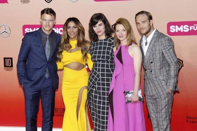 Friedrich Mücke, Enissa Amani, Nora Tschirner, Karoline Herfurth und Frederick Lau bei der Premiere des Kinofilms SMS für dich im CineStar Sony Center. Berlin, 06.09.2016 Foto:xA.xBuggex xFuturexImage