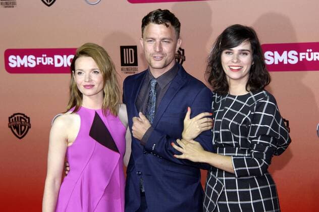 Karoline Herfurth, Friedrich Mücke und Nora Tschirner bei der Premiere des Kinofilms SMS für dich im CineStar Sony Center. Berlin, 06.09.2016 Foto:xA.xBuggex xFuturexImage