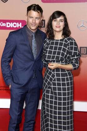 Friedrich Mücke und Nora Tschirner bei der Premiere des Kinofilms SMS für dich im CineStar Sony Center. Berlin, 06.09.2016 Foto:xA.xBuggex xFuturexImage