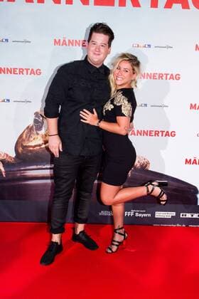 Chris Tall mit Freundin Sabrina Fischer bei der Premiere - Männertag - am 06.09.2016 in Köln. Premiere - Männertag - in Köln