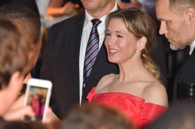 Renee Zellweger - Film, Bridget Jones s Baby Premiere - Paris - 06 09 2016 LionelUrman Panoramic 