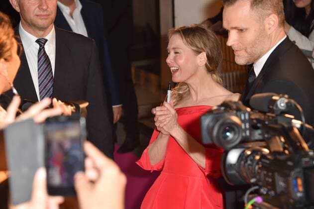 Renee Zellweger - Film, Bridget Jones s Baby Premiere - Paris - 06 09 2016 LionelUrman Panoramic 