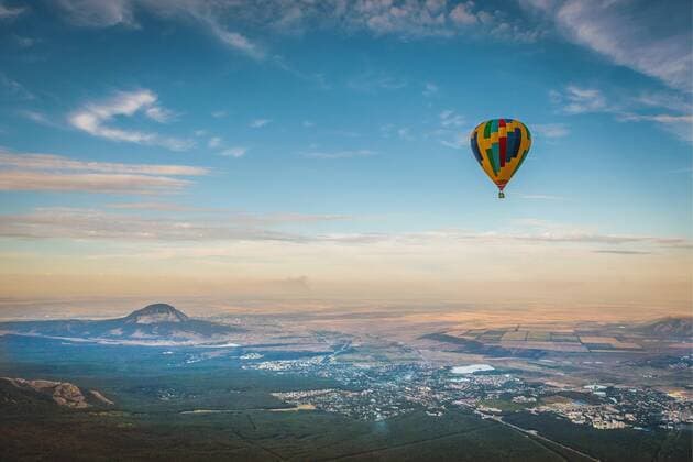 HeiÃŸluftballon-Festival in Pjatigorsk, Russland STAVROPOL TERRITORY, RUSSIA - SEPTEMBER 6, 2016: The 2016 Caucasian Mineral Waters are the Pearl of Russia international hot air balloon festival in Pyatigorsk. Denis Abramov TASS  TS0301D6
