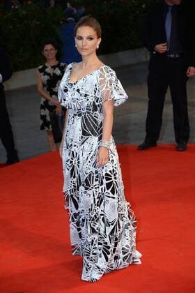 Filmfestspiele Venedig - Natalie Portman während der Jackie Filmpremiere 211120 Degun Starface 2016-09-07 venise Italie Mostra 2016. 73nd Venice International Film Festival. Red Carpet of Jackie movie.Nathalie Portman. Portman, Natalie  Copyright: xDegunx xStarfacex STAR_211120_009