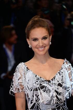 Filmfestspiele Venedig - Natalie Portman während der Jackie Filmpremiere 211120 Degun Starface 2016-09-07 venise Italie Mostra 2016. 73nd Venice International Film Festival. Red Carpet of Jackie movie.Nathalie Portman. Portman, Natalie  Copyright: xDegunx xStarfacex STAR_211120_027
