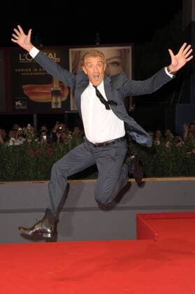 Bilder des Tages Filmfestspiele Venedig - The Journey Filmpremiere 73rd Venice Film Festival, Red Carpet film The journey . Pictured: Ezio Greggio  Copyright: xAlbertoxTerenghi Veneziax2016x