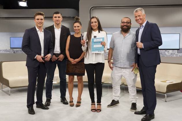 Themen der Woche Bilder des Tages Constantin Schreiber, Marco Huck, Nazan Eckes (schwanger 7.Monat) Preistraegin Amina Oender, Firas al-Shater und Peter Kloeppel - Preisverleihung des RTL Com. mit Award auf der IFA in Berlin am 07.09.2016. RTL COM.MIT AWARD