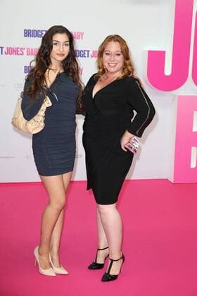 Rebecca Siemoneit-Barum (38) und ihre Tochter Rachel (19) bei der Bridget Jones Baby Filmpremiere am 7.09.2016 in Berlin Bridget Jones Baby Kino Premiere in Berlin, 2016 