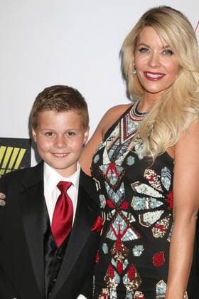 LOS ANGELES - SEP 7: Maddox Volpone, McKenzie Westmore at the UNBELIEVABLE!!!!! Premiere at the TCL Chinese 6 Theaters on September 7, 2016 in Los Angeles, CA  Copyright: xKathyxHutchinsx