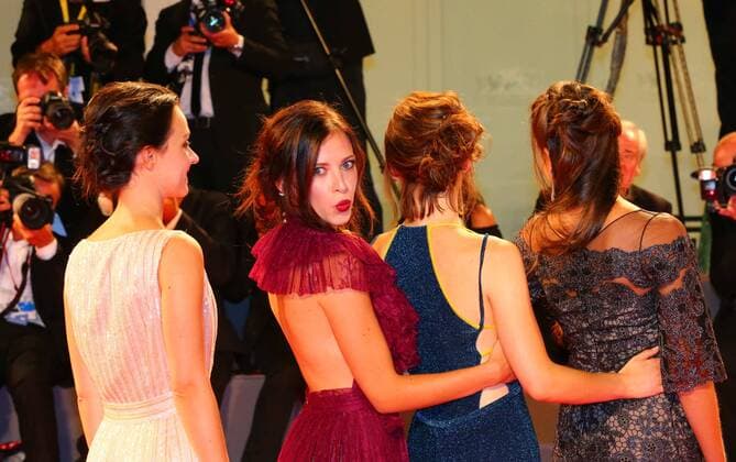 Filmfestspiele Venedig - Questi Giorni Filmpremiere VENICE, Sept. 8, 2016 -- Actresses Marta Gastini, Laura Adriani, Maria Roveran and Caterina Le Casella (from L to R) arrive for the Premiere of the movie Questi Giorni at the 73rd Venice Film Festival in Venice, Italy, Sept. 8, 2016. )(axy) ITALY-VENICE-FILM FESTIVAL-GUESTI GIORNI-PREMIERE GongxBing 