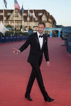 Festival du Cinema Americain in Deauville - War On Everyone Filmpremiere 211186 Arnal-Bar Starface 2016-09-08 Deauville France 42nd Deauville American Film festival. Red Carpet de War on everyone . 42e Festival du cinema americain de Deauville. Alexander Skarsgard. Skarsgard, Alexander  Copyright: xArnal-Barx STAR_211186_022