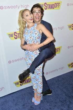 Audrey Whitby und Joey Bragg bei der Weltpremiere des Kinofilms The Standoff im Regal LA Live Center. Los Angeles, 08.09.2016 Foto:xD.xStarbuckx xFuturexImage