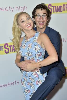 Audrey Whitby und Joey Bragg bei der Weltpremiere des Kinofilms The Standoff im Regal LA Live Center. Los Angeles, 08.09.2016 Foto:xD.xStarbuckx xFuturexImage