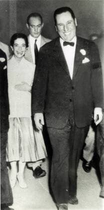 Former Argentine President Juan Peron, with Nelida (Nelly) Rivas, in Buenos Aires in 1955. Miss Rivas became his mistress in 1953, when she was 14, a few months after the death of Peron s wife Eva. WHA  !ACHTUNG AUFNAHMEDATUM GESCHÄTZT! Copyright: WHA UnitedArchivesWHA_061_0911