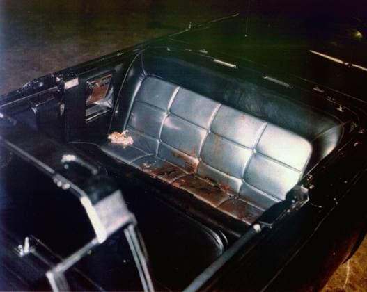 Photograph of the Kennedy limousine after assasination, Dallas. Dated 1963 WHA  !ACHTUNG AUFNAHMEDATUM GESCHÄTZT! Copyright: WHA UnitedArchivesWHA_069_0481