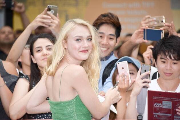 Toronto International Film Festival - Pastoral American Filmpremiere September 9, 2016 - Toronto, Ontario, Canada - Actress DAKOTA FANNING greets fans as she arrives for the American Pastoral premiere during the Toronto International Film Festival at Princess of Wales Theater. Toronto Canada - ZUMAv53_