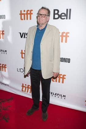 Toronto International Film Festival - Snowden Filmpremiere (160910) -- TORONTO, Sept. 9, 2016 -- Actor Tom Wilkinson poses for photos before the world premiere of the film Snowden at Roy Thomson Hall during the 41st Toronto International Film Festival in Toronto, Canada, Sept. 9, 2016. ) (yy) CANADA-TORONTO-TIFF-SNOWDEN-PREMIERE ZouxZheng 