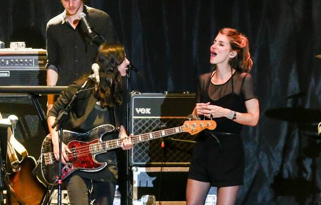 Tempodrom Berlin, Konzert von Boy Boy Sonja Glass l. und Valeska Steiner r. Preis Für Popkultur 2016
