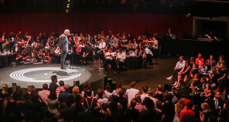 Tempodrom Berlin, Konzert von Daniel Miller Daniel Miller, Musikproduzent und der Gründer des Independent-Labels Mute Record Preis Für Popkultur 2016