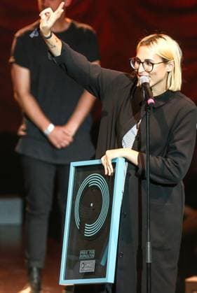 Tempodrom Berlin, Konzert von Mine Mine, Jasmin Stocker Lieblings-Solokünstlerin Preis Für Popkultur 2016