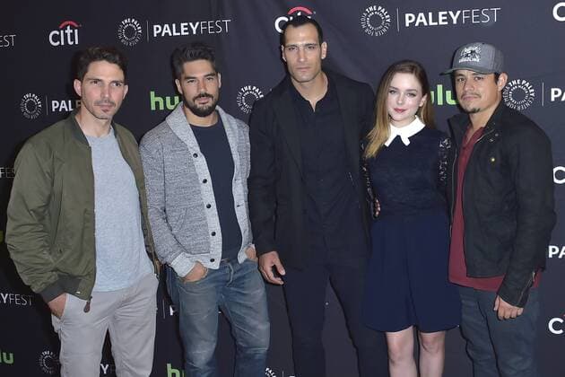 Maurice Compte, D.J. Cotrona, Marko Zaror, Madison Davenport und Jesse Garcia beim Screening der TV-Serie From Dusk Till Dawn: The Series im Paley Center for Media. Beverly Hills, 09.09.2016 Foto:xD.xStarbuckx xFuturexImage