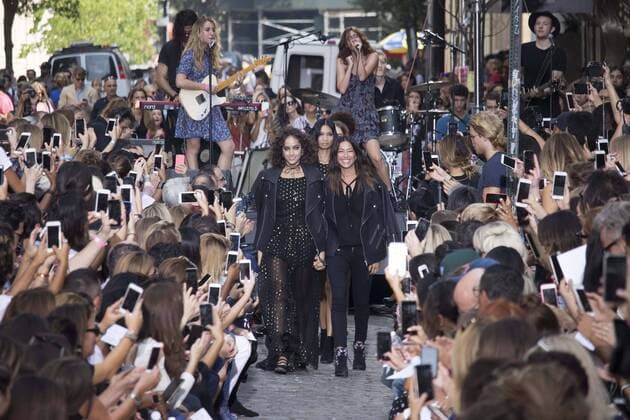 New York Fashion Week - Rebecca Minkoff Modenschau auf der Straße September 10, 2016 - New York, New York, U.S. - Rebecca Minkoff fashion show in New York, Sep. 10, 2016. New York U.S. - ZUMAm57_