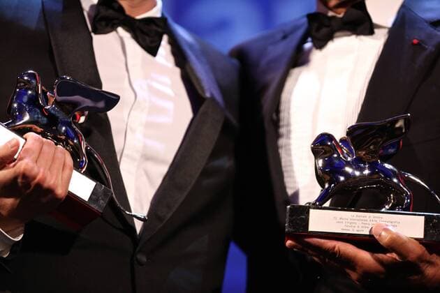 Themen der Woche Bilder des Tages VENICE, Sept. 10, 2016 -- Director Andrei Konchalovsky (R) poses with the Silver Lion award for Best Director for his movie Paradise , and director Emat Esclante for his movie The Untamed , during the award ceremony at the 73rd Venice Film Festival, at the Lido of Venice, Italy, Sept. 10, 2016. The Woman Who Left by Philippine director Lav Diaz won the Golden Lion, the highest prize presented at the 73rd Venice International Film Festival which concluded here on Saturday evening. )(axy) ITALY-VENICE-73RD FILM FESTIVAL-AWARD JinxYu 