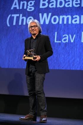 VENICE, Sept. 10, 2016 -- Director Lav Diaz holds the Golden Lion prize for his movie The Woman Who Left during the award ceremony at the 73rd Venice Film Festival, at the Lido of Venice, Italy, Sept. 10, 2016. The Woman Who Left by Philippine director Lav Diaz won the Golden Lion, the highest prize presented at the 73rd Venice International Film Festival which concluded here on Saturday evening. )(axy) ITALY-VENICE-73RD FILM FESTIVAL-AWARD JinxYu 