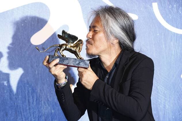 Lav Diaz mit dem Goldenen Löwen für den besten Film Ang babaeng humayo The Woman Who Left beim Preisträger Photocall auf der Biennale di Venezia 2016 73. Internationale Filmfestspiele von Venedig, 10.09.2016 Foto:xD.xBedrosianx xFuturexImage