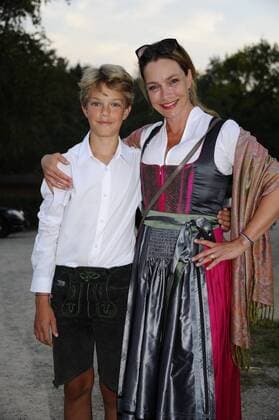 Aglaia Szyszkowitz mit Sohn Samuel Tabaluga Golf Cup Charitygolf Abendgala Stall Greinwaldhof Tutzing 10. September 2016