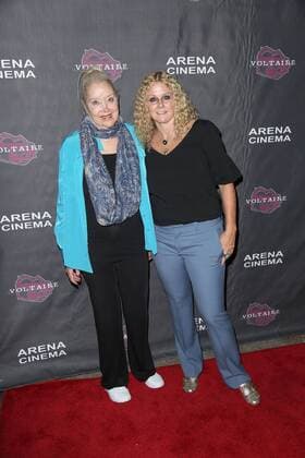 Sally Kirkland und Susan Traylor, die beiden Schauspielerinnen bei der El Ganzo Filmpremiere am 10.09.2016 in Hollywood, Los Angeles El Ganzo Kino Premiere in Hollywood, Los Angeles, 2016 