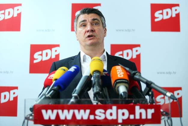 Zoran Milanovic kandidiert nicht für das Präsidentenamt in Kroatien Zoran Milanovic held a press conference at which he confirmed that he will not run for president of the SDP 12.09.2016., Croatia, Zagreb, Iblerov trg - After the parliamentary elections in which the HDZ party took a relative victory, the SDP leader and former Prime Minister Zoran Milanovic held a press conference at which he confirmed that he will not run for president of the SDP.  JuricaxGaloic PIXSELL