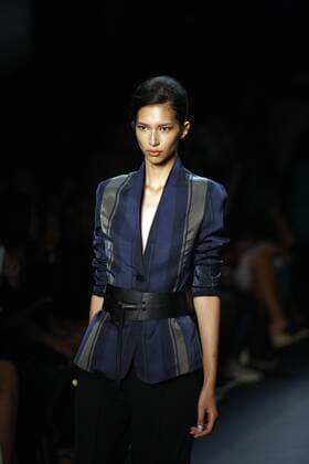 NEW YORK, Sept. 12, 2016 -- A model presents a creation of Taoray Wang Spring Summer 2017 collection during the New York Fashion Week in New York, the United States, Sept. 12, 2016. ) U.S.-NEW YORK-FASHION WEEK-TAORAY WANG WuxRong 