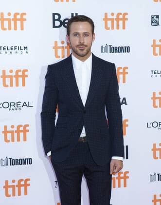 TORONTO, Sept. 12, 2016 -- Actor Ryan Gosling poses for photos before the Canadian premiere of the film La La Land at the Princess of Wales Theater during the 41st Toronto International Film Festival in Toronto, Canada, Sept. 12, 2016. ) (zjy) CANADA-TORONTO-FILM FESTIVAL- LA LA LAND ZouxZheng 