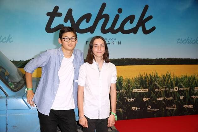 Anand Batbileg und Tristan Göbel, die beiden Hauptdarsteller bei der Premiere vom Kinofilm Tschick am 12.09.2016 in Berlin Tschick Kino Premiere in Berlin, 2016 