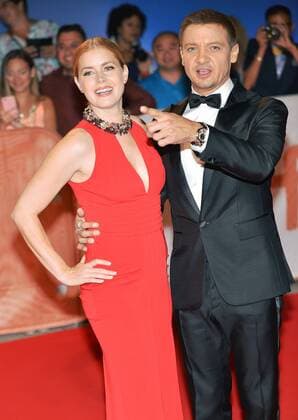 Amy Adams and Jeremy Renner arrive at the Toronto International Film Festival premiere of Arrival at Roy Thomson Hall in Toronto, Canada on September 12, 2016.  TOR2016091218 CHRISTINExCHEW