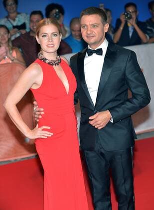 Amy Adams and Jeremy Renner arrive at the Toronto International Film Festival premiere of Arrival at Roy Thomson Hall in Toronto, Canada on September 12, 2016.  TOR2016091220 CHRISTINExCHEW
