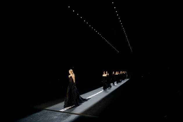Models walk on the runway Vera Wang Collection fashion show at New York Fashion Week: The Shows at The Arc, Skylight at Moynihan Station in New York City on September 13, 2016.  NYP20160913524 JOHNxANGELILLO