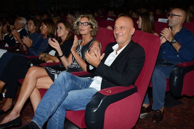 Milan, before the film Summer on him by GabrieleMuccino. in the picture: Claudio Bisio with his wife Sandra Bonzi  Copyright: xManuelexMangiarottix